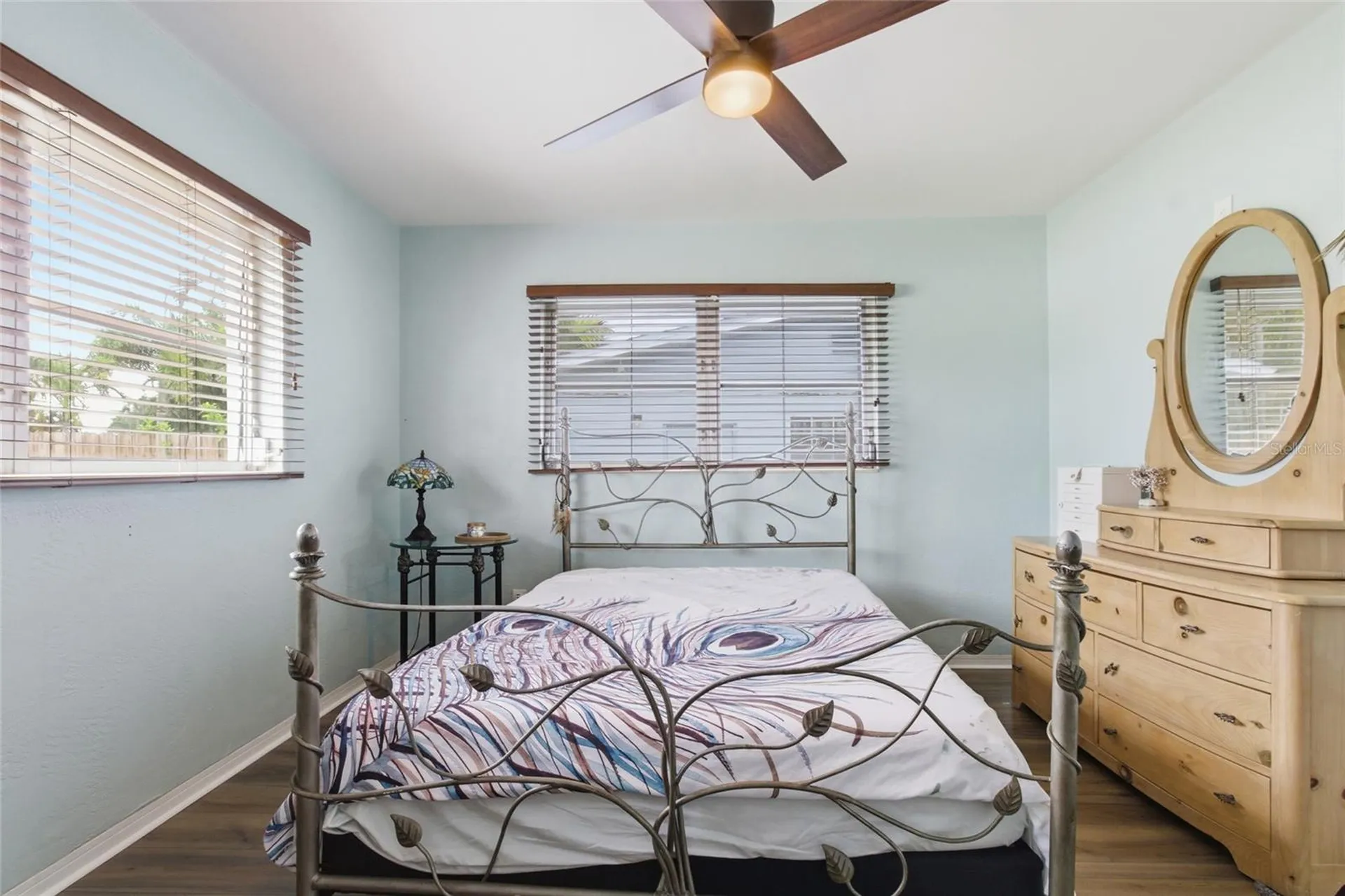 1129 39th Avenue NE St Petersburg FL 33703