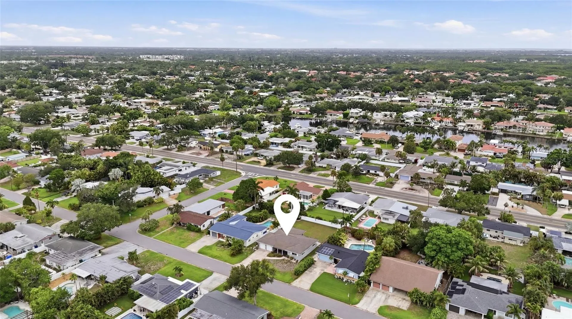 1129 39th Avenue NE St Petersburg FL 33703