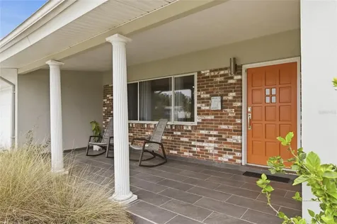 1129 39th Avenue NE St Petersburg FL 33703