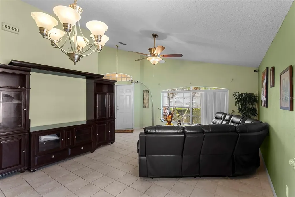 226 Jessamine Drive Davenport FL 33837
