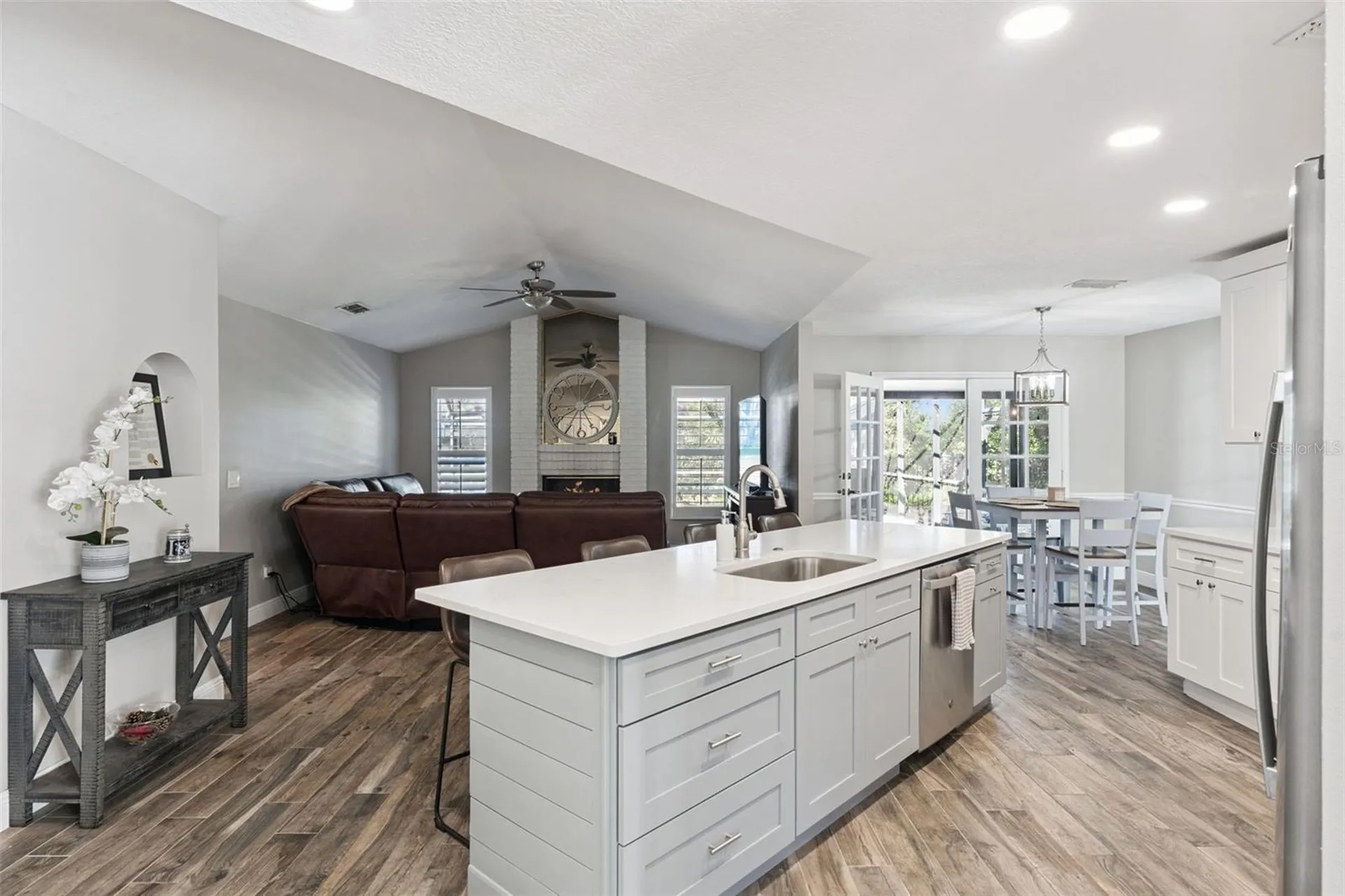 692 Rochester Street Oviedo FL 32765