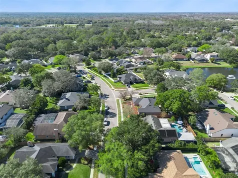 692 Rochester Street Oviedo FL 32765