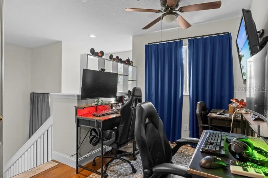 942 Henley Circle Davenport FL 33896