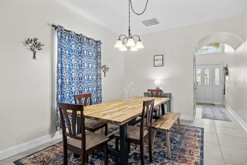 942 Henley Circle Davenport FL 33896