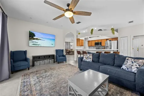 942 Henley Circle Davenport FL 33896