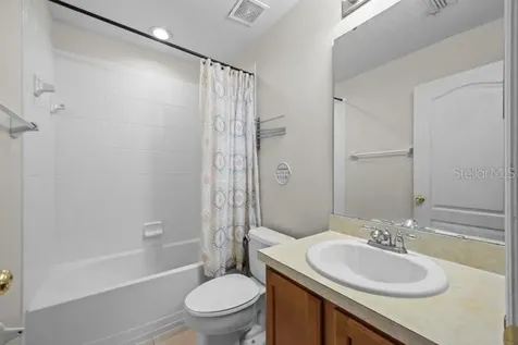 942 Henley Circle Davenport FL 33896