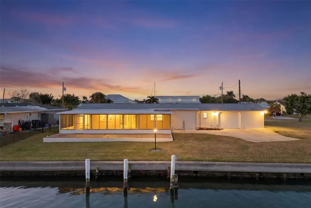 5003 Commonwealth Road Palmetto FL 34221