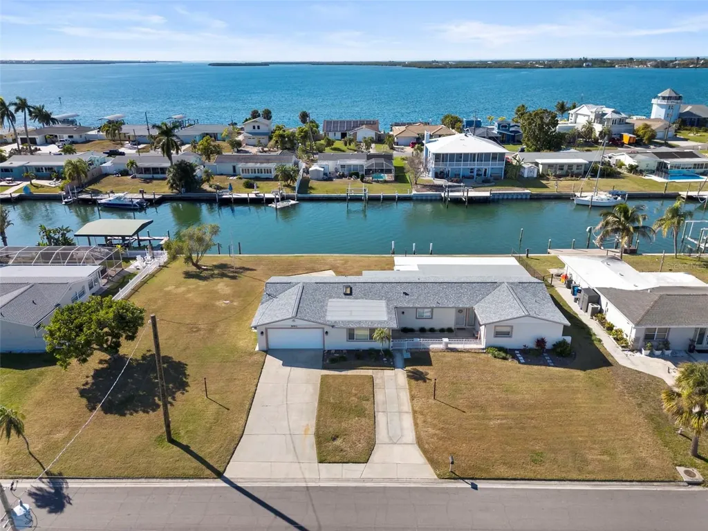 5003 Commonwealth Road Palmetto FL 34221