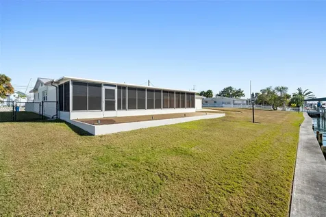 5003 Commonwealth Road Palmetto FL 34221