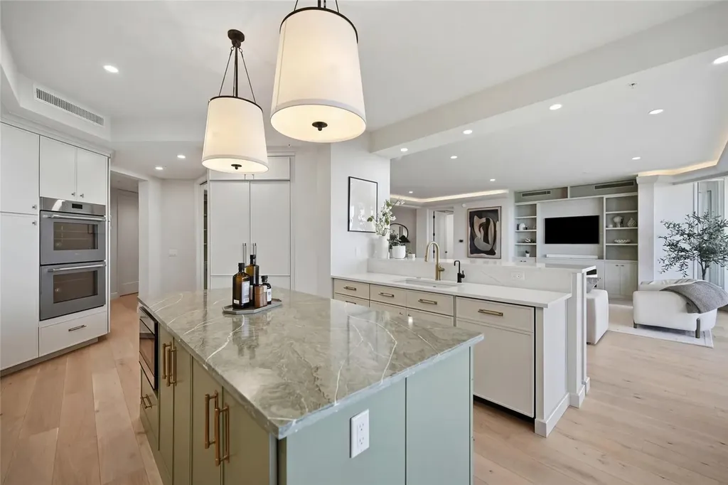 1300 Benjamin Franklin Drive Sarasota FL 34236