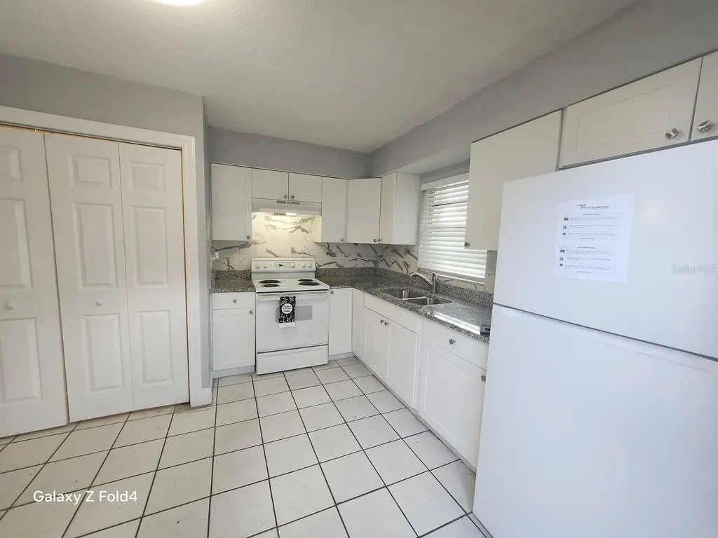 5720 N Lincoln Avenue Tampa FL 33614