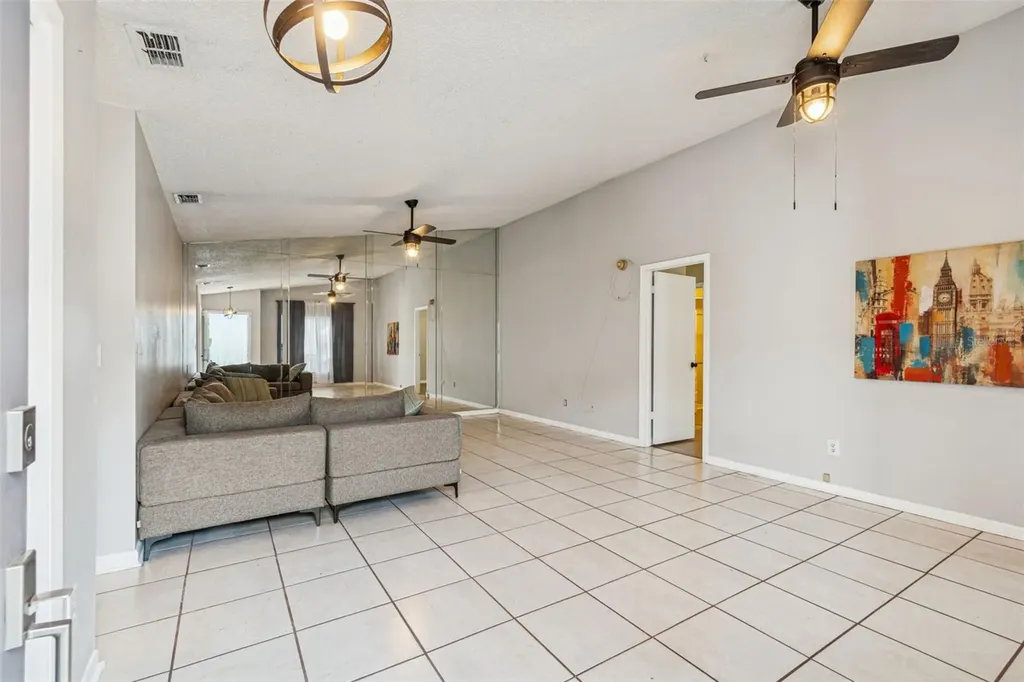 1930 Gregory Drive Tampa FL 33613