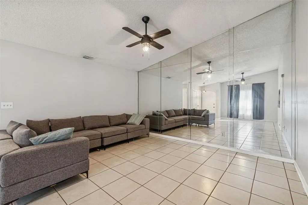 1930 Gregory Drive Tampa FL 33613