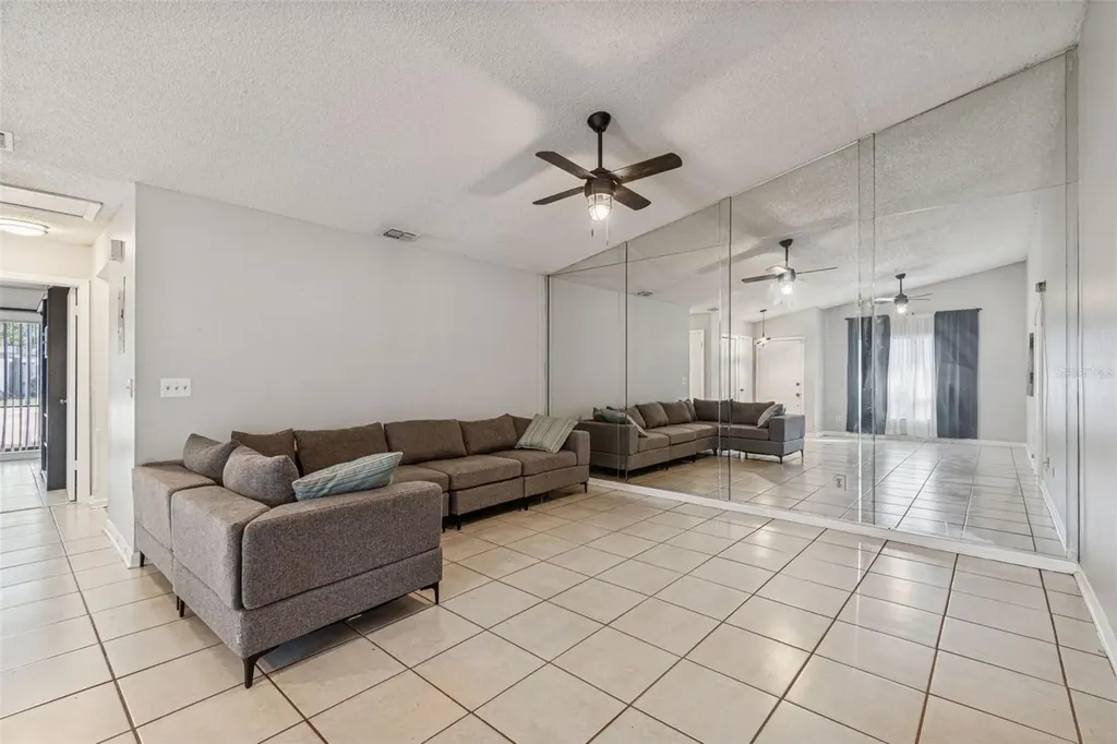 1930 Gregory Drive Tampa FL 33613
