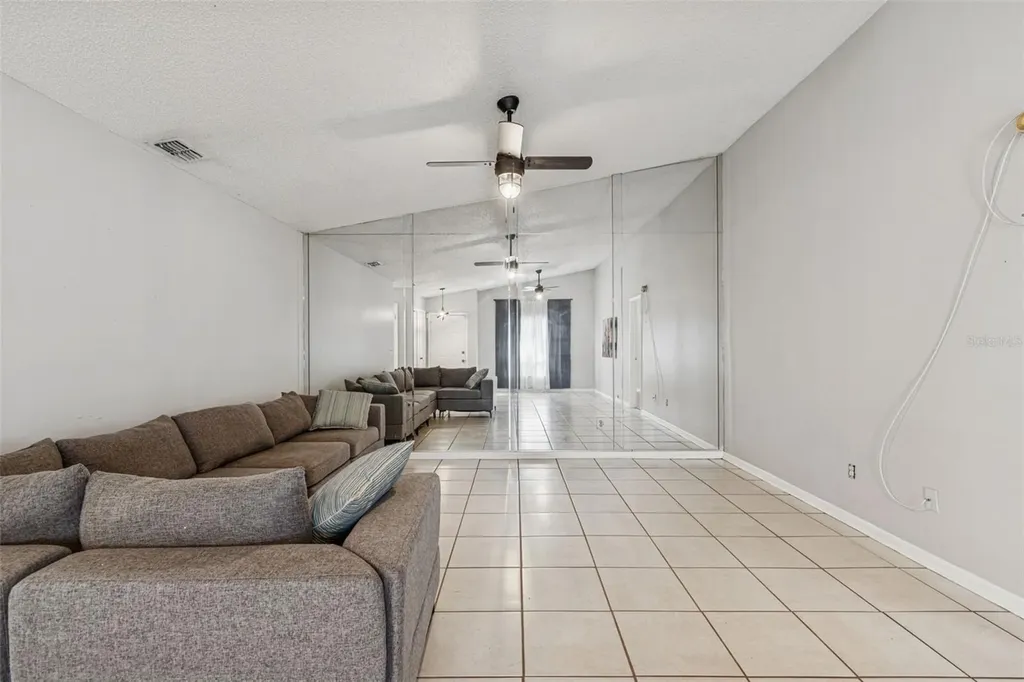 1930 Gregory Drive Tampa FL 33613