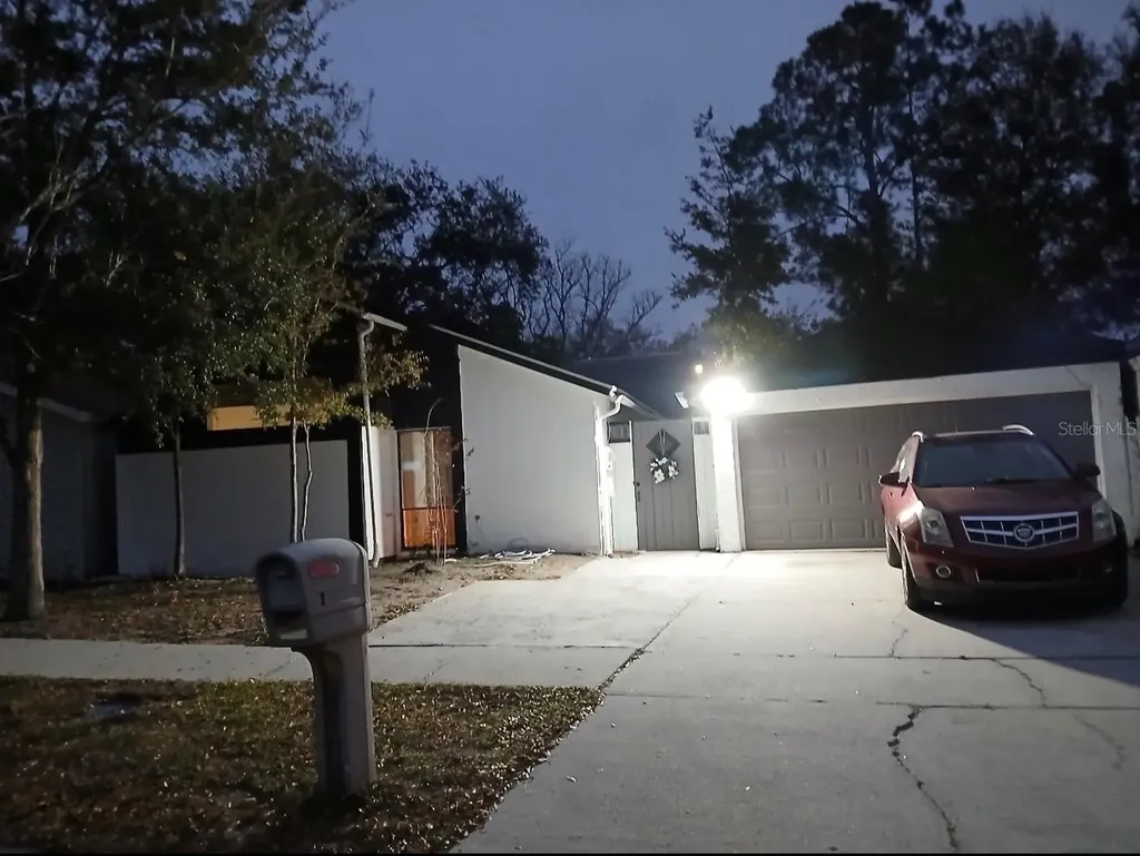1930 Gregory Drive Tampa FL 33613