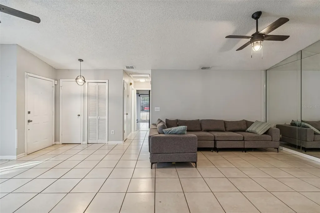 1930 Gregory Drive Tampa FL 33613