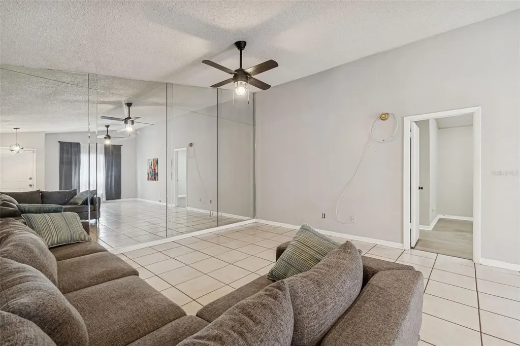 1930 Gregory Drive Tampa FL 33613