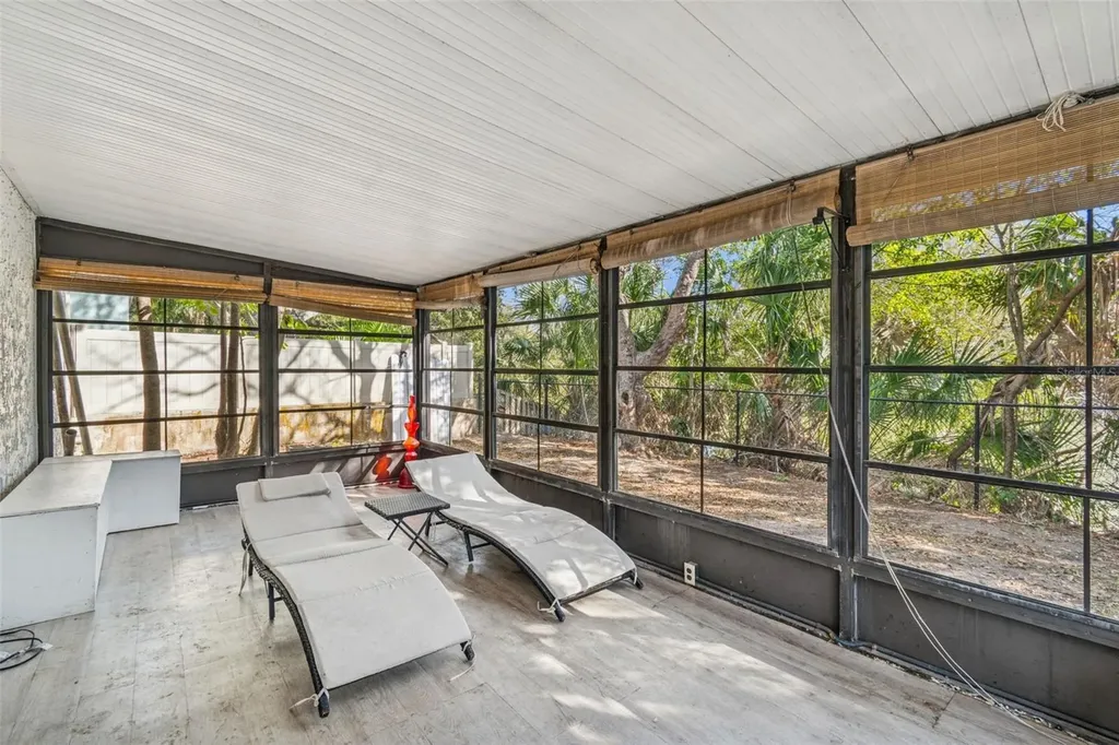 1930 Gregory Drive Tampa FL 33613