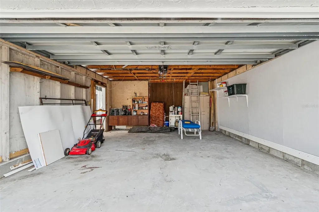 1930 Gregory Drive Tampa FL 33613