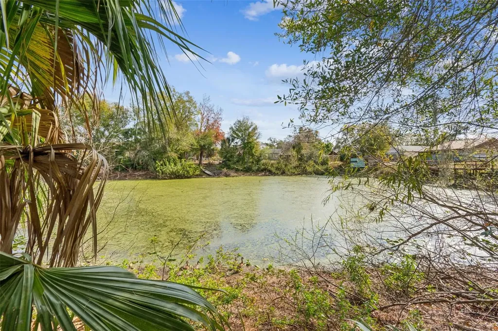 1930 Gregory Drive Tampa FL 33613