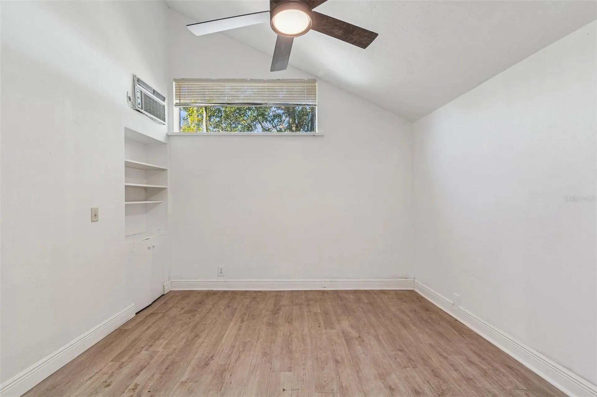 1930 Gregory Drive Tampa FL 33613