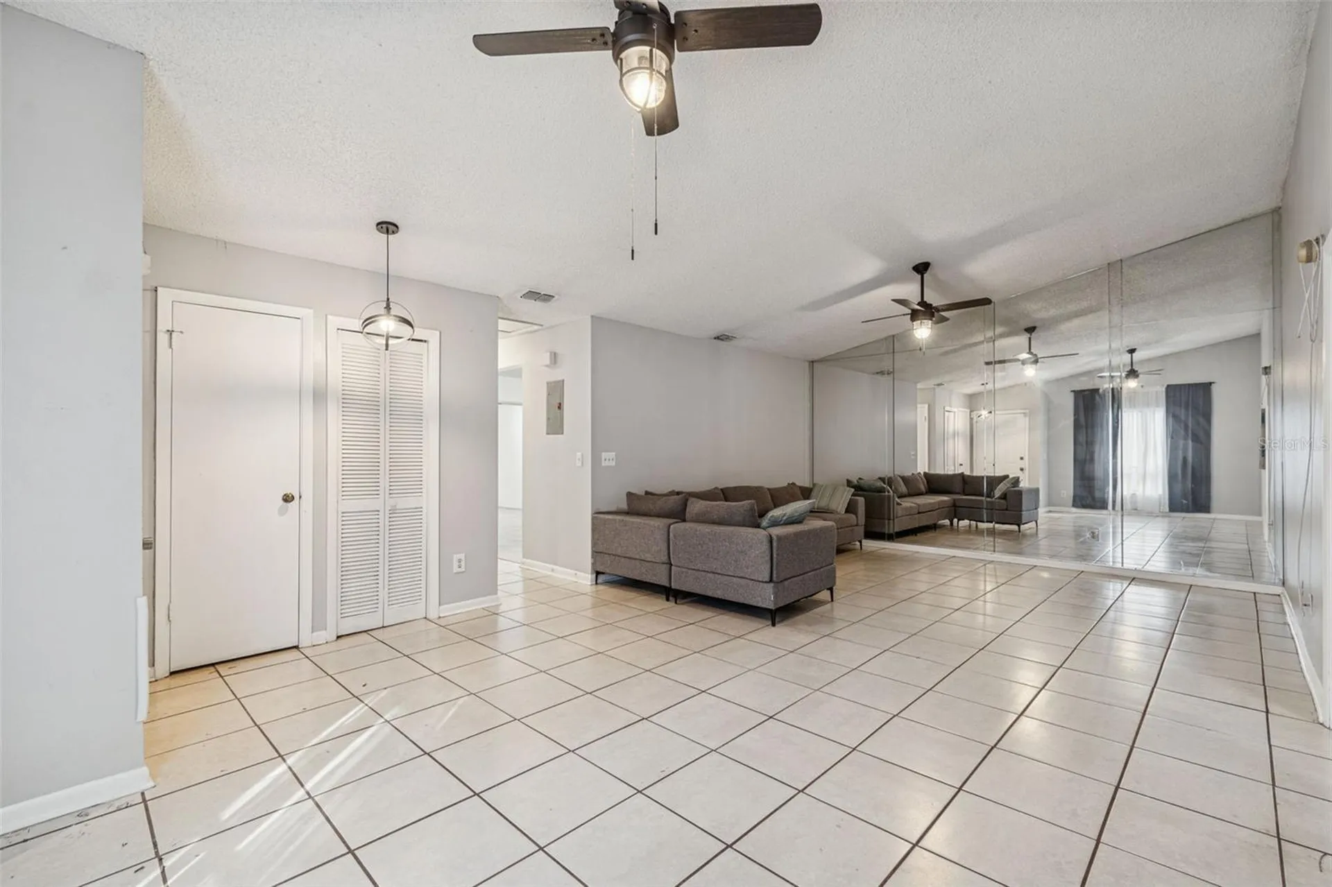 1930 Gregory Drive Tampa FL 33613