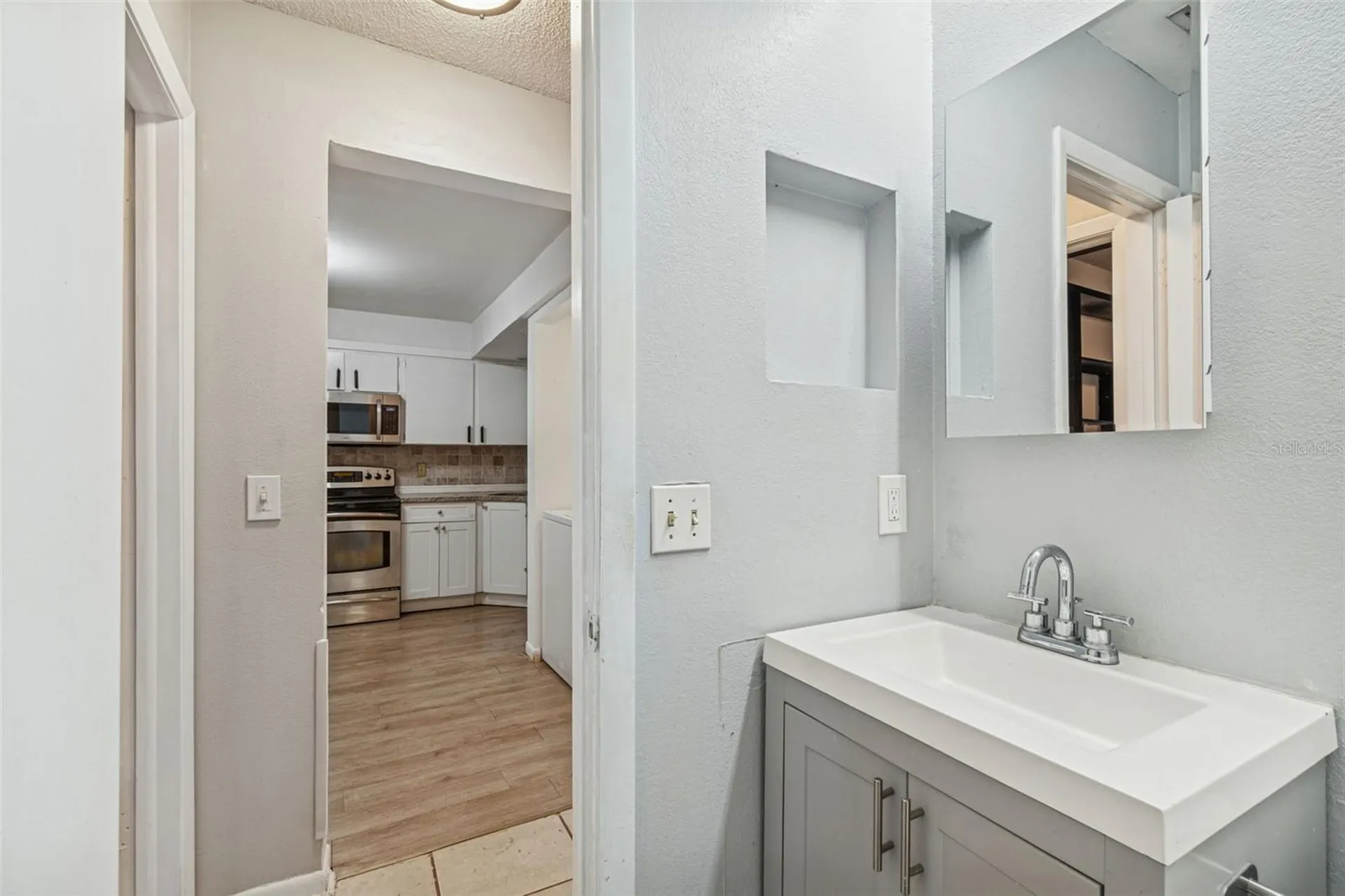 1930 Gregory Drive Tampa FL 33613