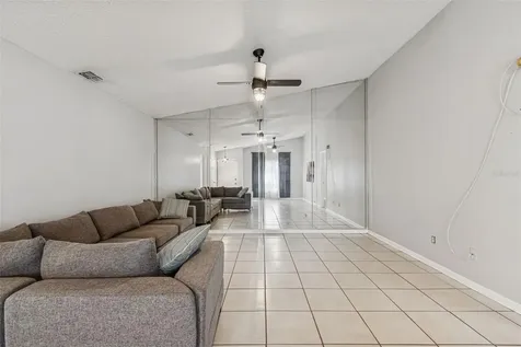 1930 Gregory Drive Tampa FL 33613