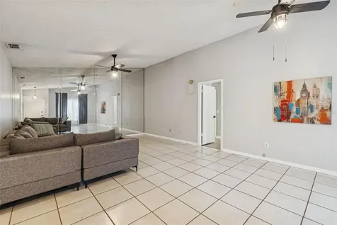 1930 Gregory Drive Tampa FL 33613