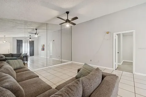 1930 Gregory Drive Tampa FL 33613