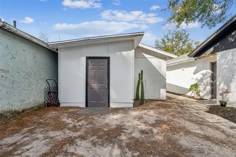 1930 Gregory Drive Tampa FL 33613