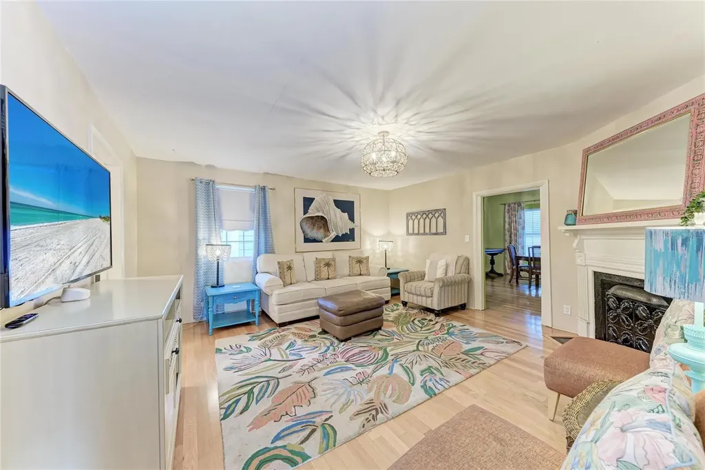 1315 15th Avenue W Bradenton FL 34205