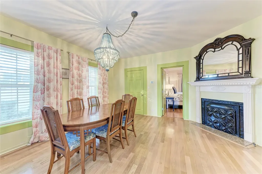 1315 15th Avenue W Bradenton FL 34205