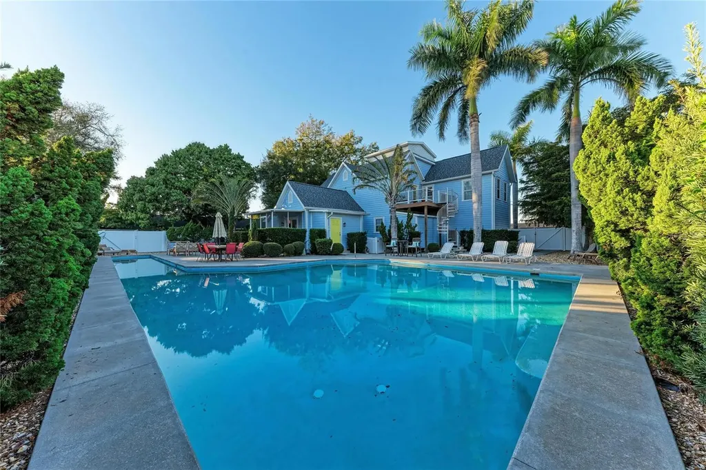 1315 15th Avenue W Bradenton FL 34205