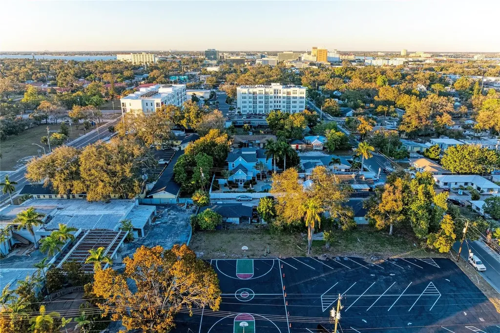 1315 15th Avenue W Bradenton FL 34205