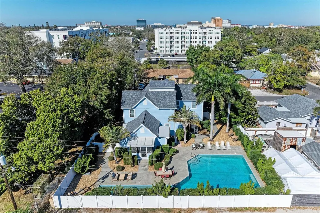 1315 15th Avenue W Bradenton FL 34205