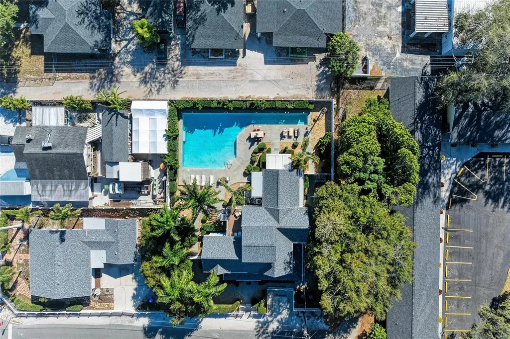 1315 15th Avenue W Bradenton FL 34205