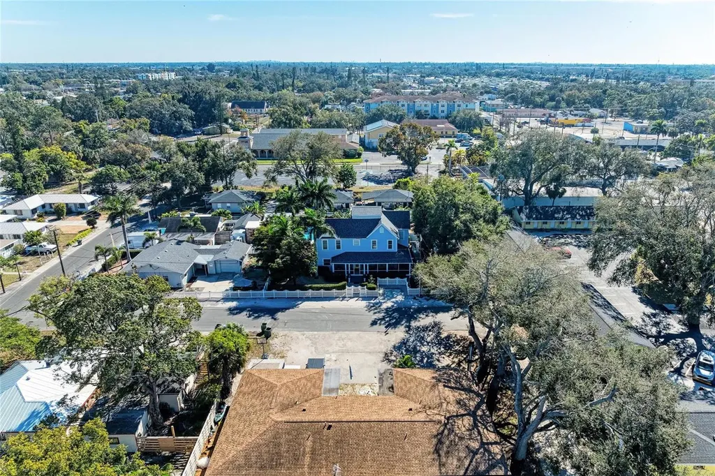 1315 15th Avenue W Bradenton FL 34205