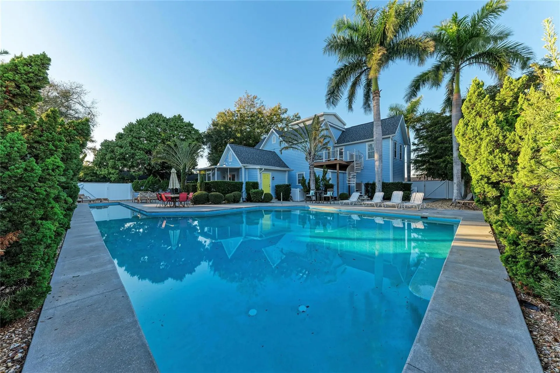 1315 15th Avenue W Bradenton FL 34205