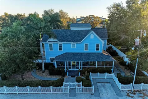 1315 15th Avenue W Bradenton FL 34205