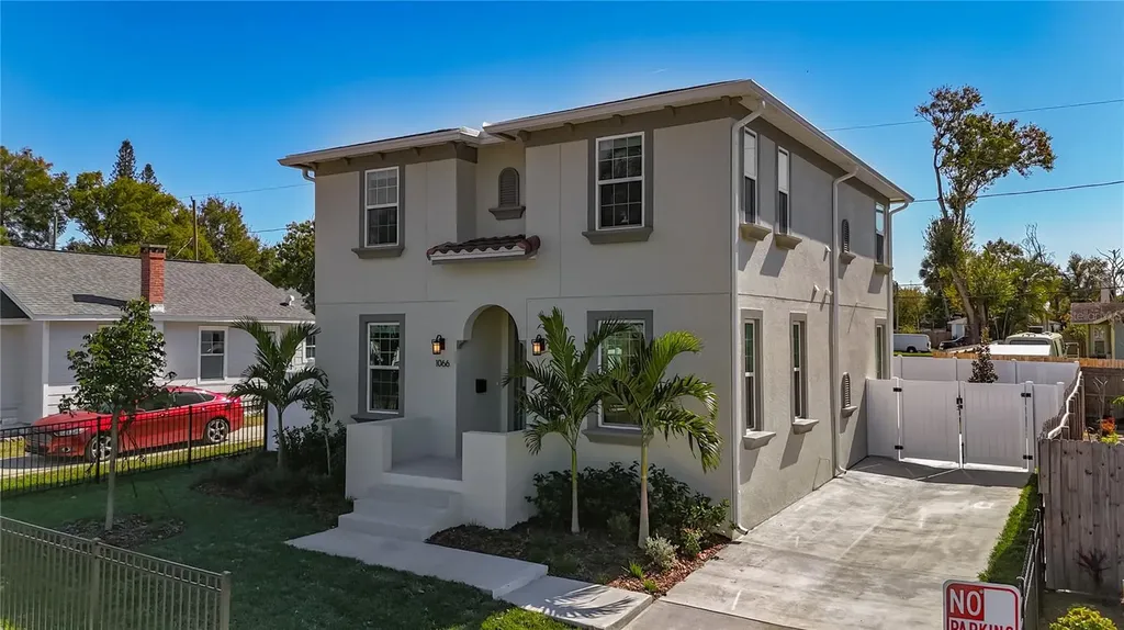 1066 8th Avenue S St Petersburg FL 33705