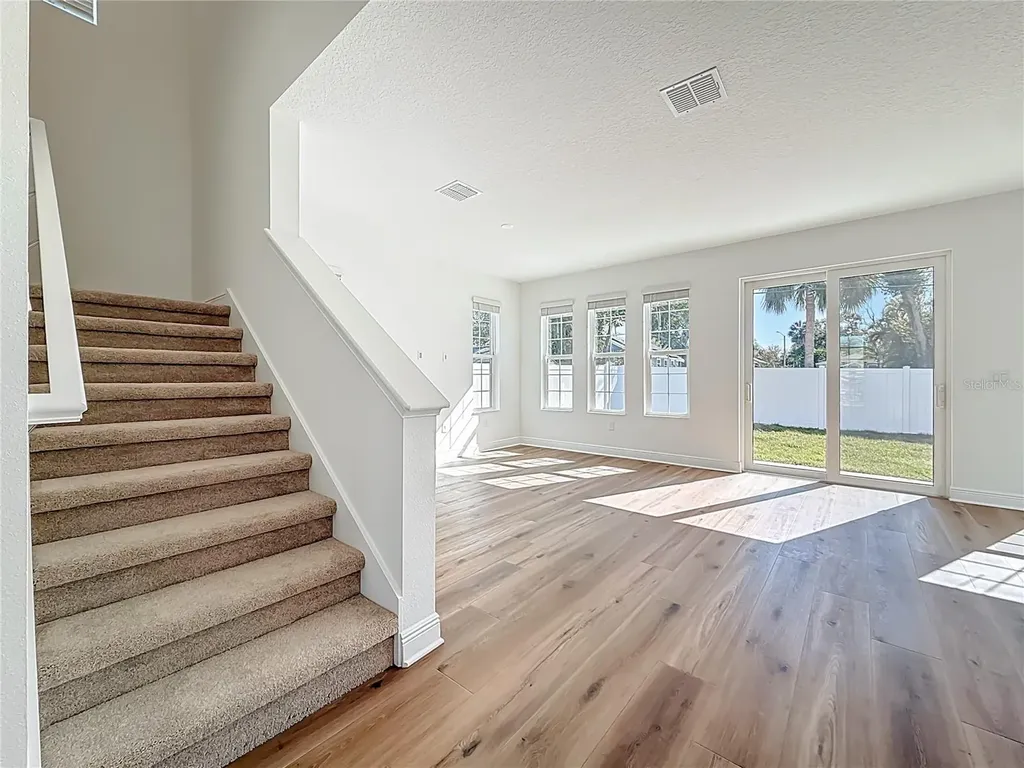 1066 8th Avenue S St Petersburg FL 33705