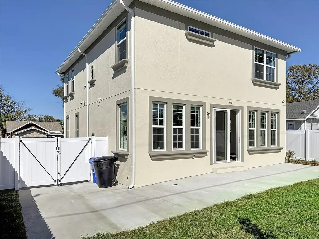 1066 8th Avenue S St Petersburg FL 33705