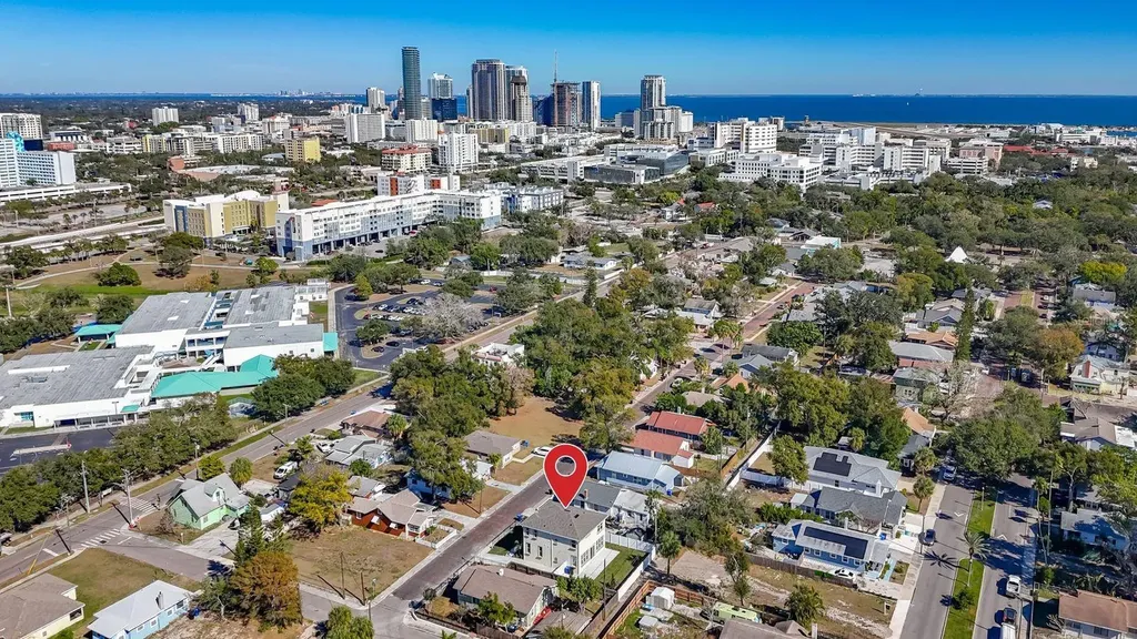 1066 8th Avenue S St Petersburg FL 33705