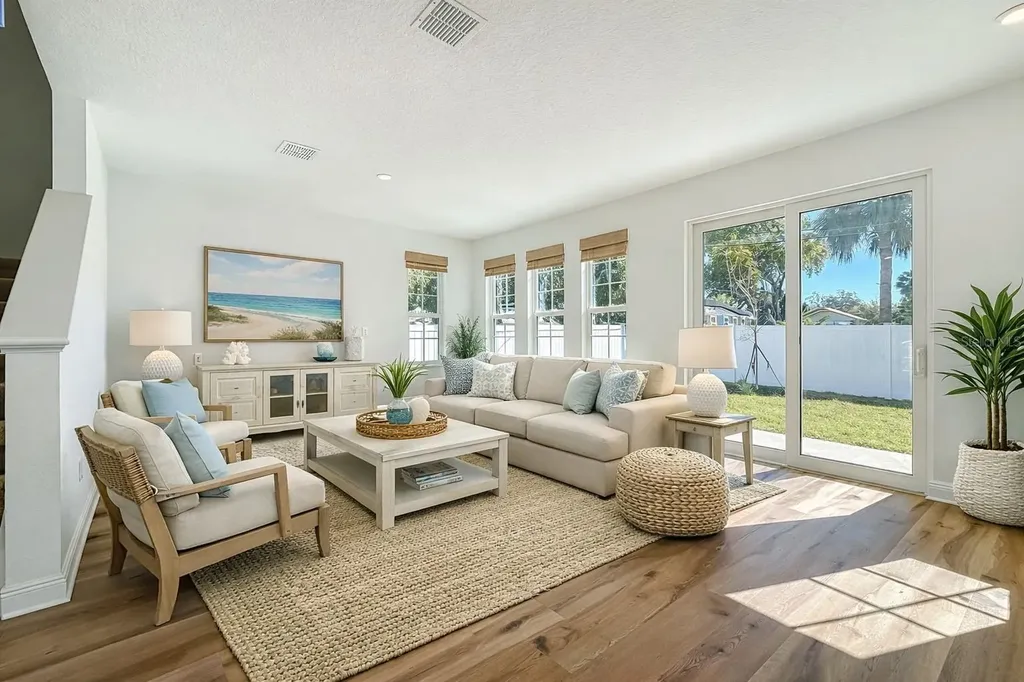 1066 8th Avenue S St Petersburg FL 33705