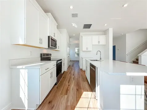 1066 8th Avenue S St Petersburg FL 33705
