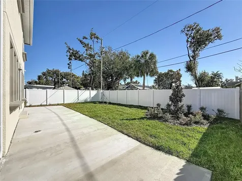 1066 8th Avenue S St Petersburg FL 33705