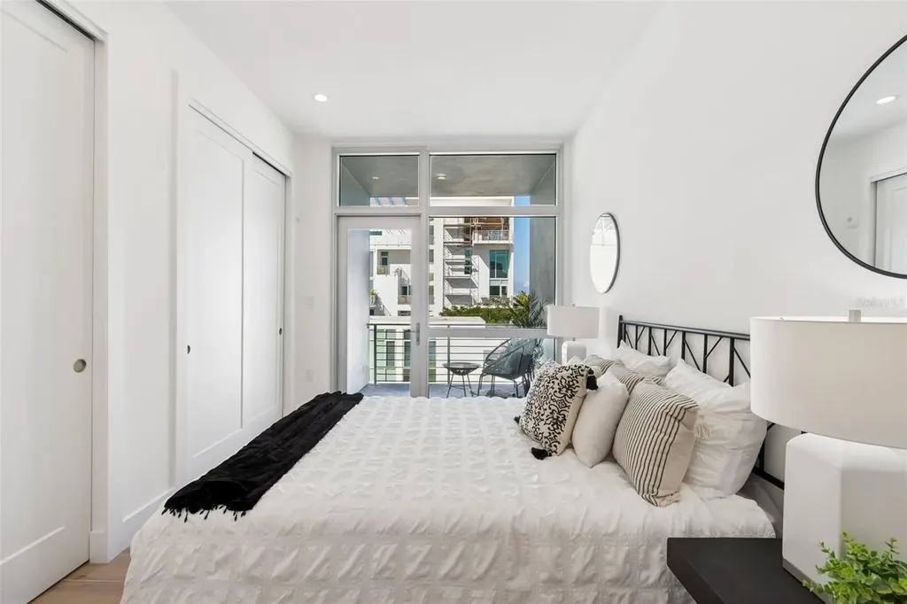 1343 4th Street Sarasota FL 34236