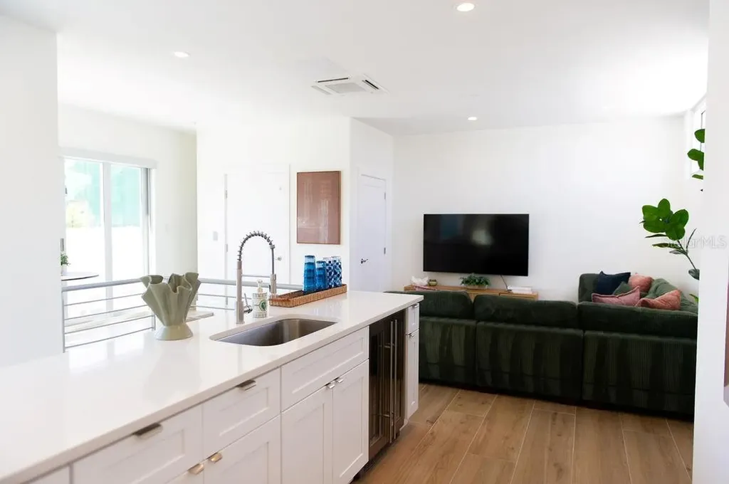 1343 4th Street Sarasota FL 34236